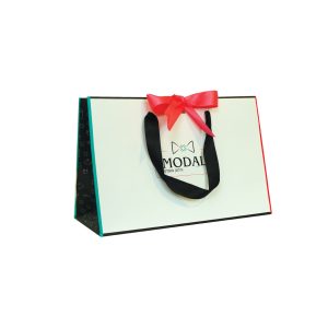 שקית קרטון לבגדים